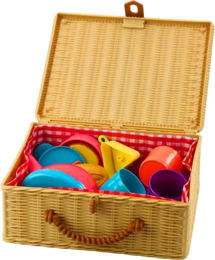 All-in-one basket – 23 pieces for a tea party
