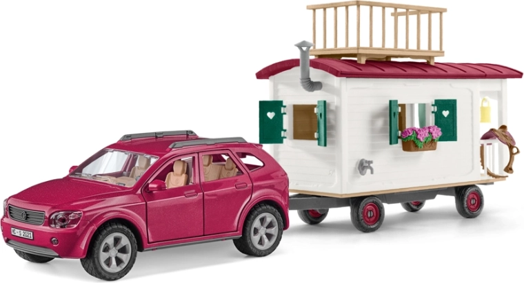 Caravan on the road – ready to be towed