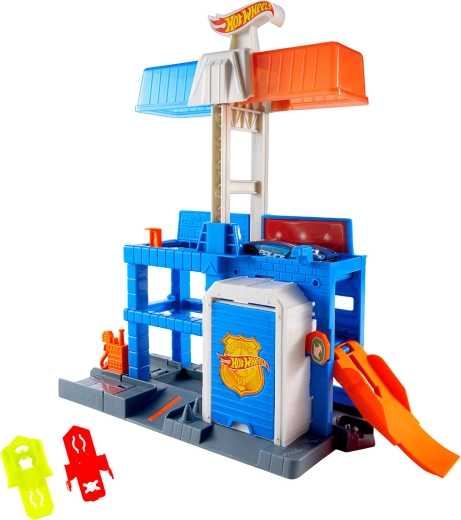 Lihtne ühendada teiste HOT WHEELS komplektidega