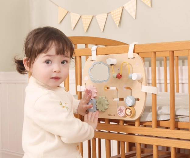 Easy attachment to a cot