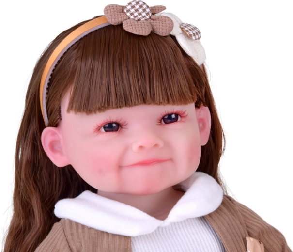 Realistlik välimus ja armas naeratus