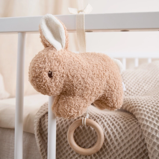 Easy to attach to crib, stroller, and car seat