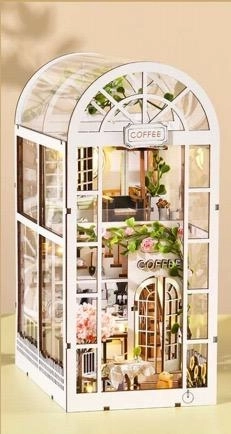 3D puzzle bookend – White Garden café miniature