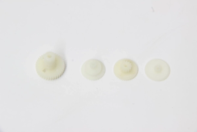 Plastikust hammasratas digitaalsele servole 16