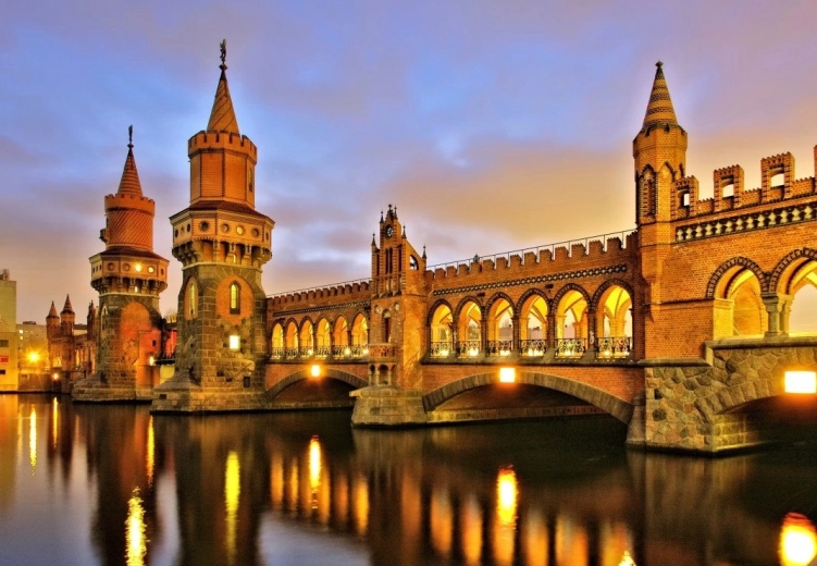 Pusle Oberbaumbrücke, Berliin 1000 tükki