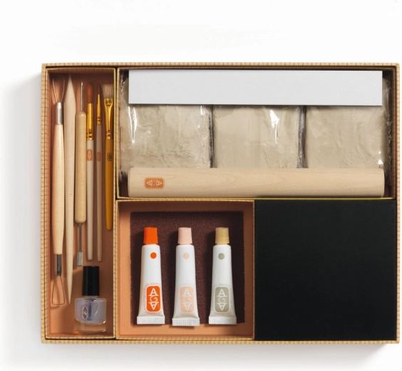 All-in-one: tools, clay, and paints