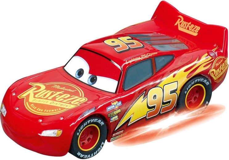 Kaks CARS-i kangelast: McQueen ja Jackson Storm