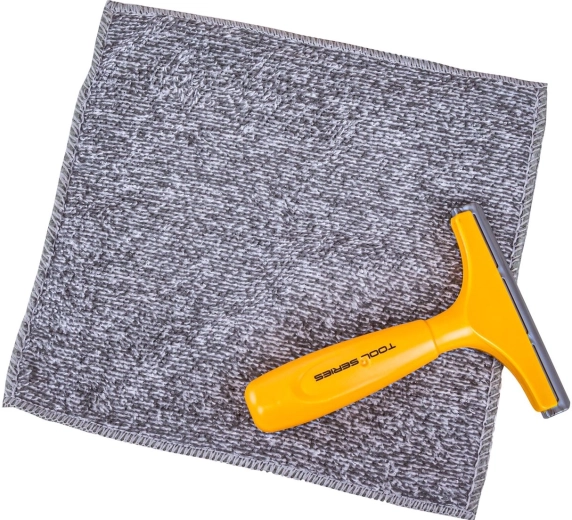 Accessories for “washing” and cleaning play