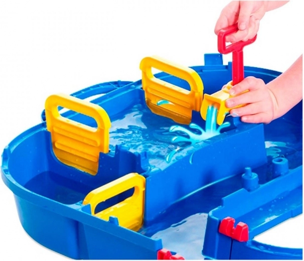 Interactive water flow and learning through play
