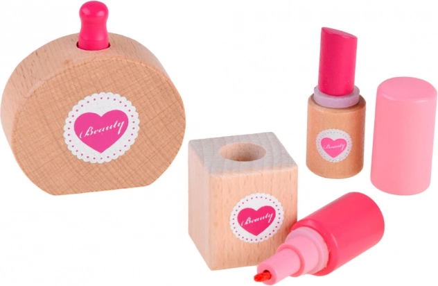 Wooden accessories for safe pretend play