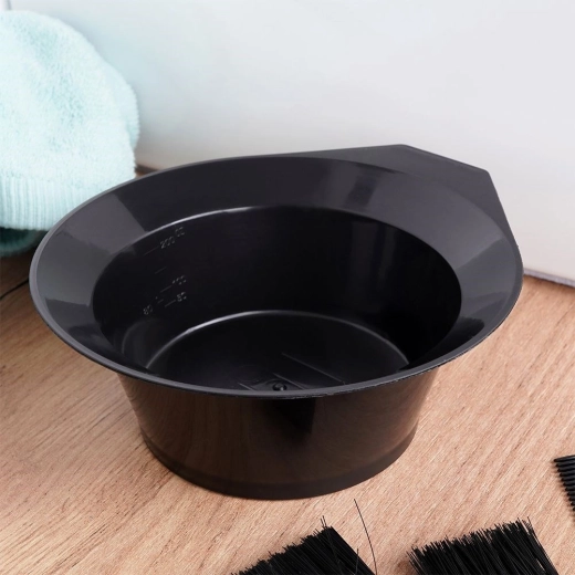 Mõõteskaalaga kauss täpseks segamiseks