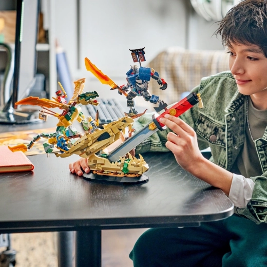 4 minifiguuri NINJAGO lugude jaoks
