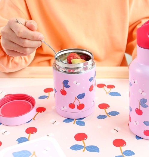 Wide opening and practical screw-on lid