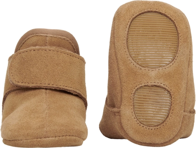 Non-slip elements on the sole