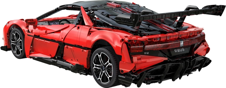 Realistic supercar at 1:8 scale