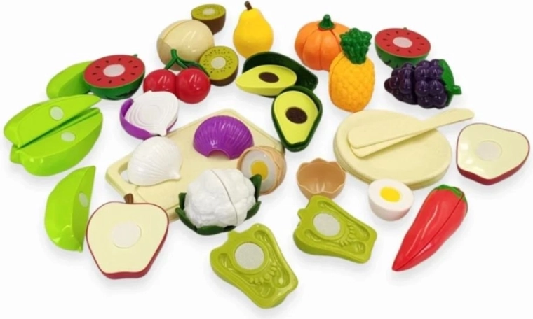 Cuttable fruit and vegetables for creative play