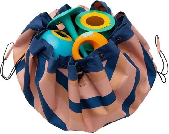 Easy to carry and quick to pack