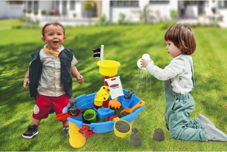 Quick assembly and outdoor play