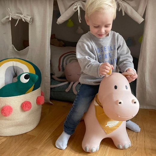 Bouncing that develops motor skills