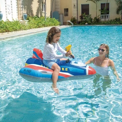Stability and secure grip in the water