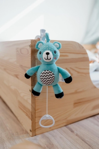 Pehme plüüs ja kontrastsed mustrid