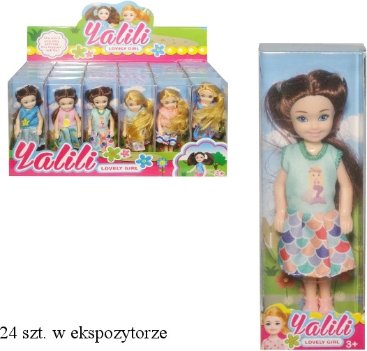 Mini nukk erinevates outfittides