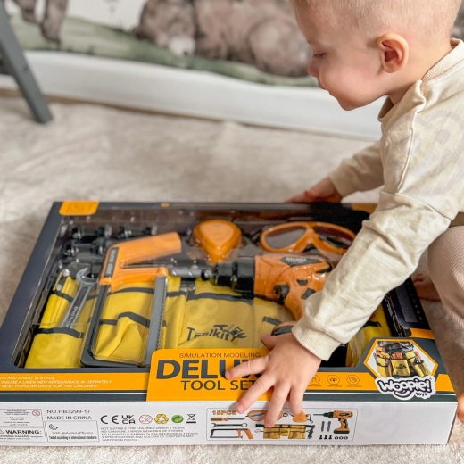 Complete equipment for little DIY enthusiasts