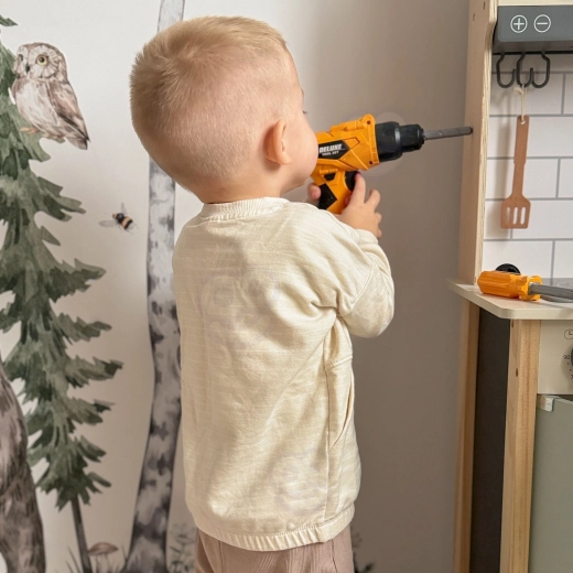 Mechanical drill for repairman role-play