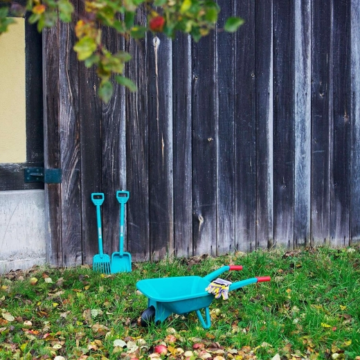 Labidas ja reha väikestele aednikele