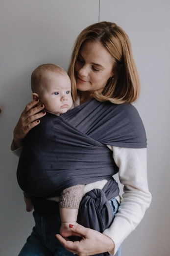 Boba Serenity Wrap beebikandmise sall charcoal