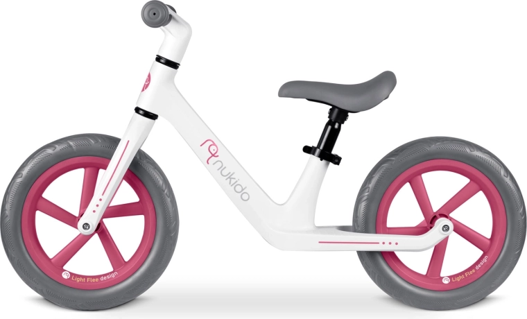 Adjustable seat grows with your child