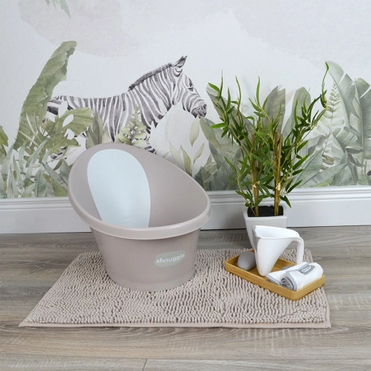 Soft backrest and comfortable seating even for older babies