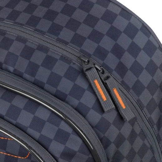 Durable GRS-certified materials and YKK zippers