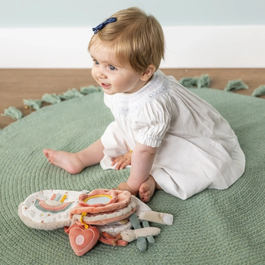 Perfect for little hands – at home and on the go