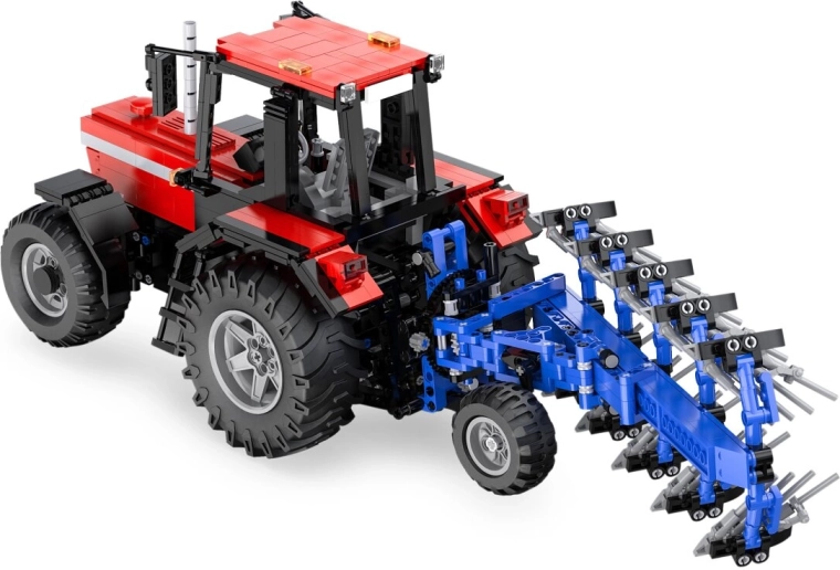 Realistic plow and movable details