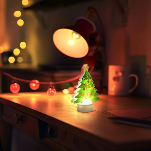 LED Christmas tree decoration with warm white battery-powered light