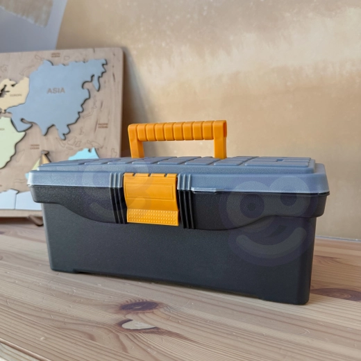 Practical case for storing tools