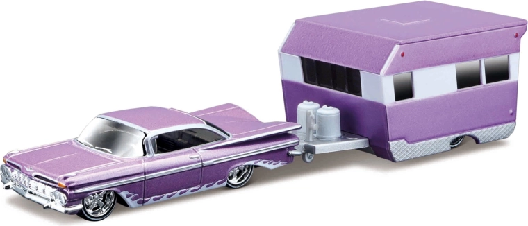 Maisto Design Tow & Go 1959 Chevrolet Impala koos matkahaagisega Alameda 1:64