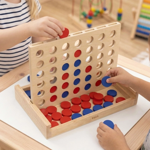 Strategic game for two players
