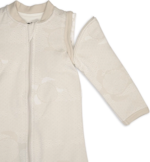 Removable sleeves for year-round comfort