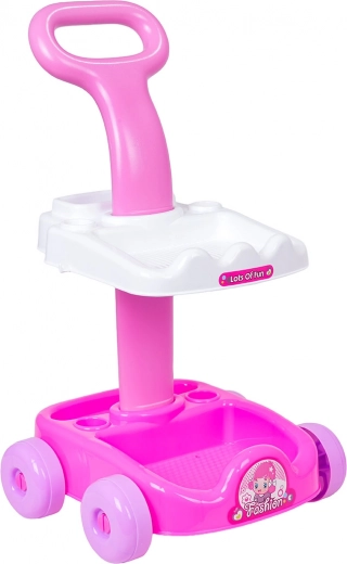 Stabiilne ratastega käru ja panipaigad