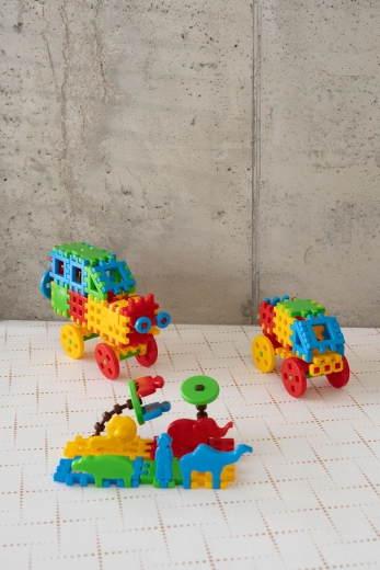 Sõidukid, loomad ja ehitised 2D- ning 3D-vormis