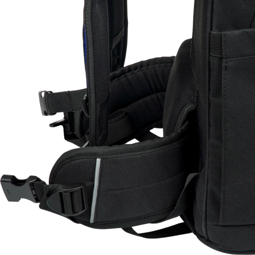 Stability and comfort with removable hip belt