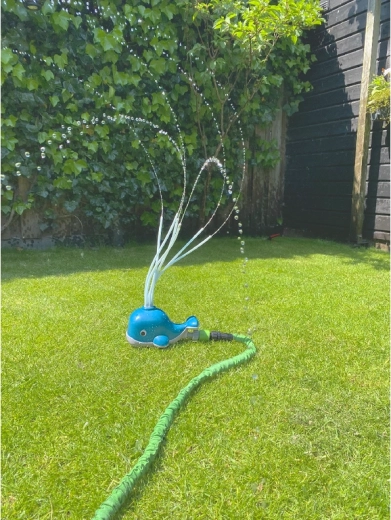 Refreshing fun in the garden