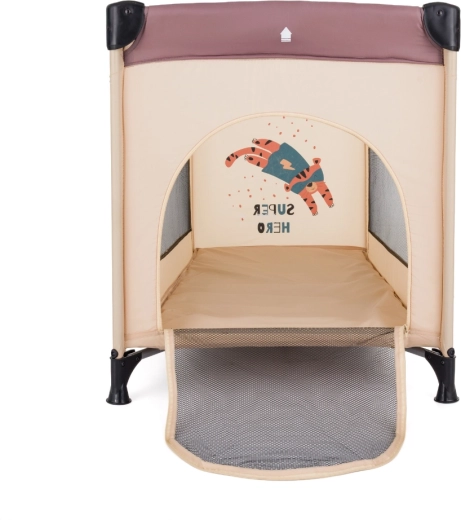 Breathable sides and practical zip entrance