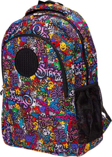 Practical pockets and durable material