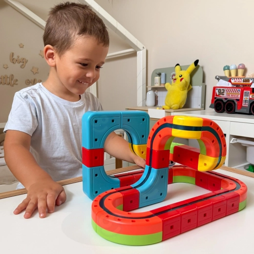 Piirideta loov ehitamine