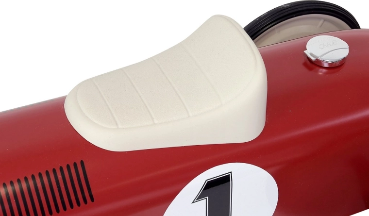 Comfortable seat and easy handling for first rides
