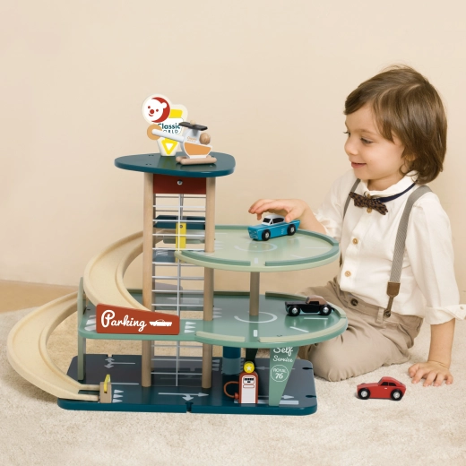 Kolm korrust koos liftiga ja sujuvate rampidega