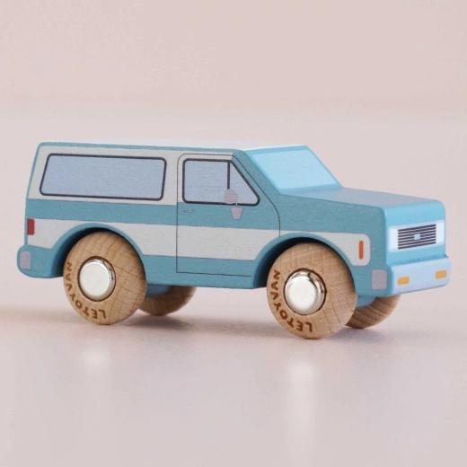 Le Toy Vani puidust autoke Chuck